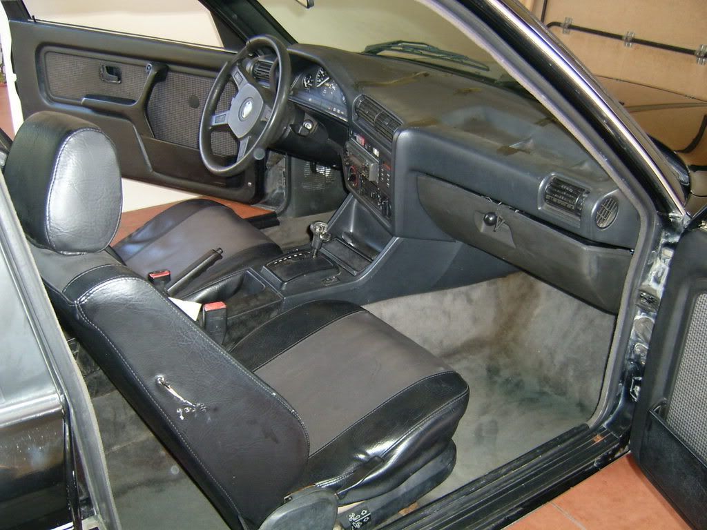 E30Interior3.jpg