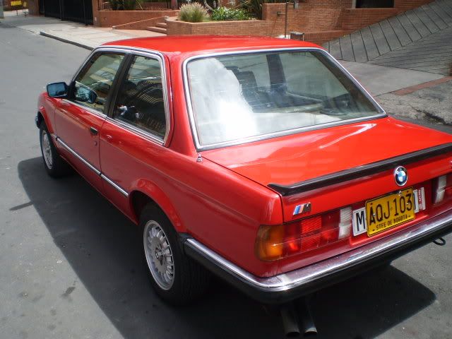 BMW_E-30_323_I_007.jpg