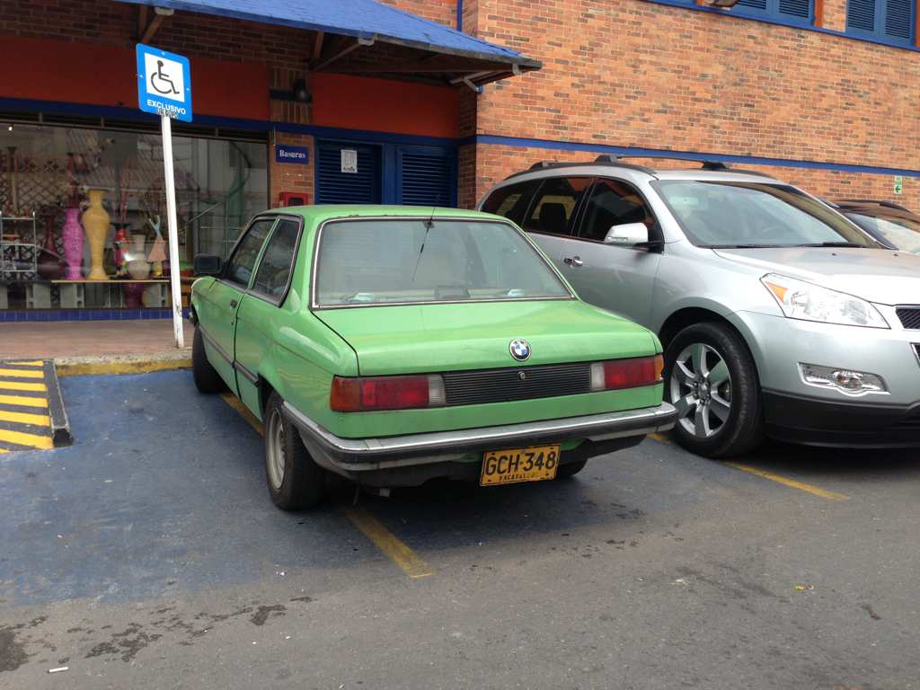 yveqemus.jpg