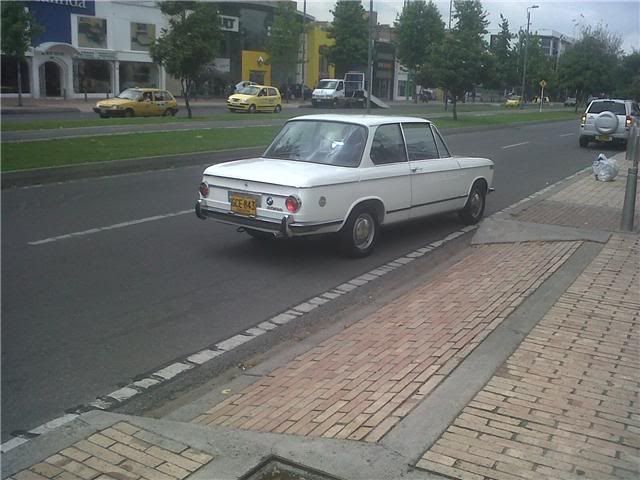 bmw2002.jpg