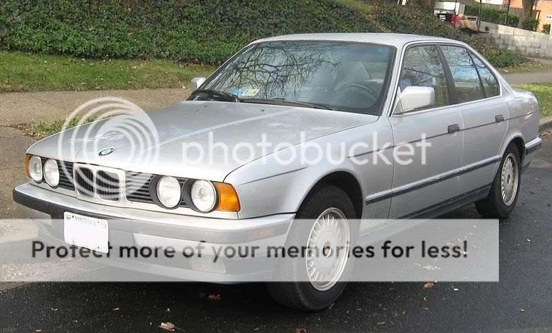 800px-BMW_525i_E34.jpg