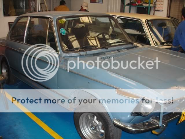 bmw2002azul-1.jpg