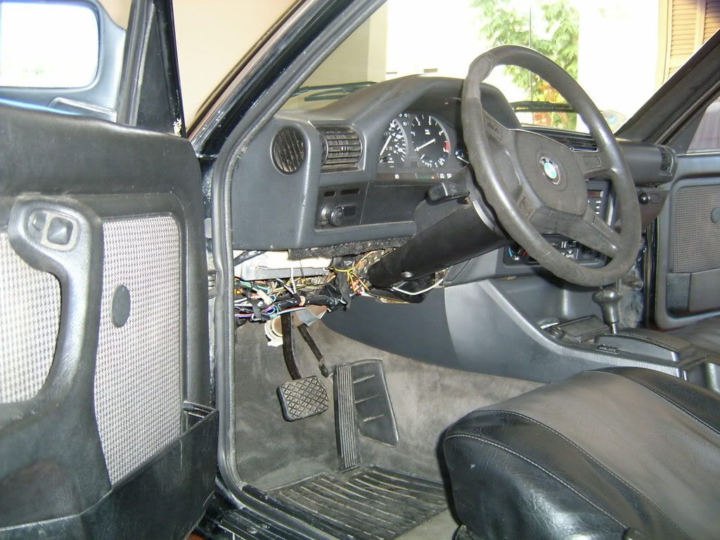 E30Interior1.jpg