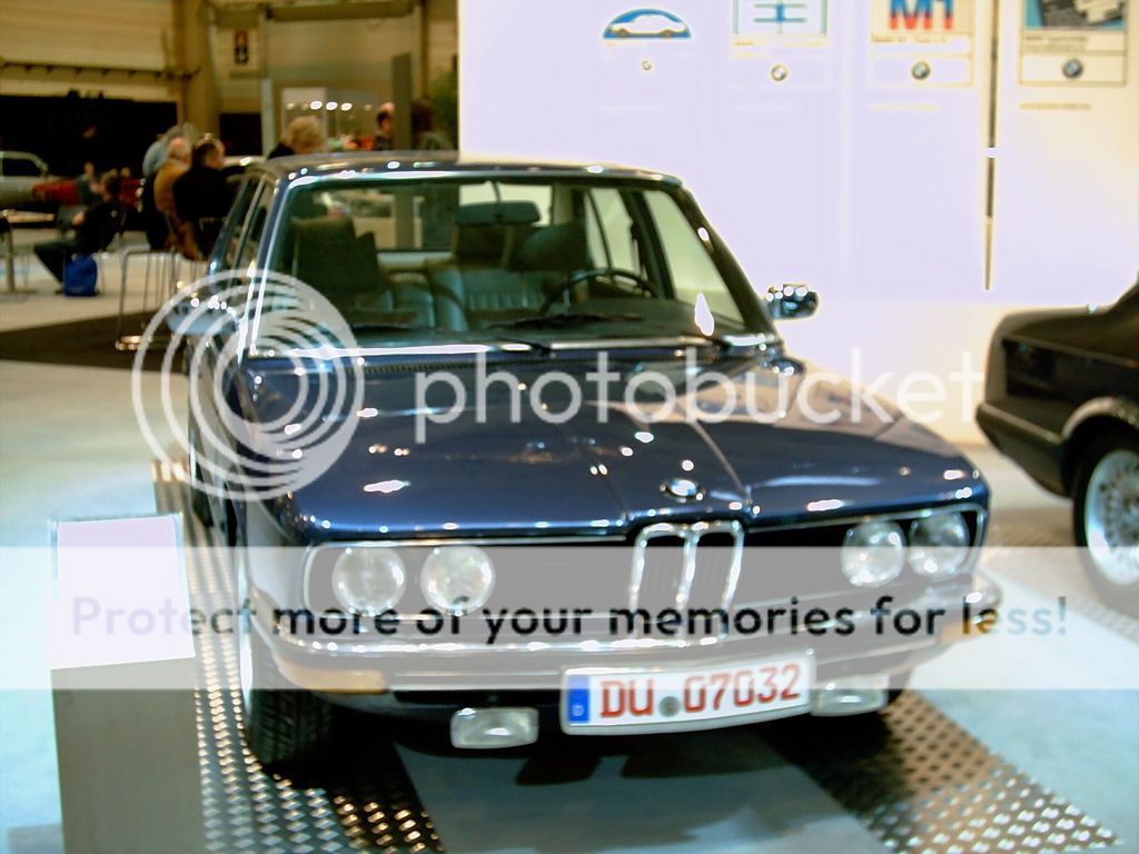 3131715242_06f13b8899BMWE12528i1981_L.jpg